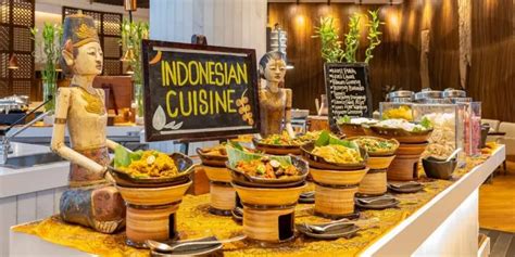  Indonesian Flavors: A Culinary Odyssey through Archipelago Traditions - Unleashing the Symphony of Spices and Unveiling Hidden Culinary Gems